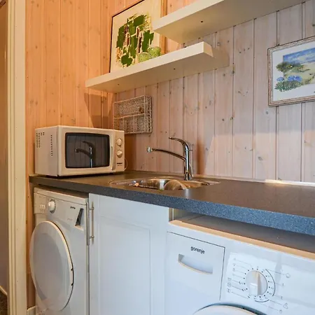 Сasa de vacaciones In With Sauna Glesborg