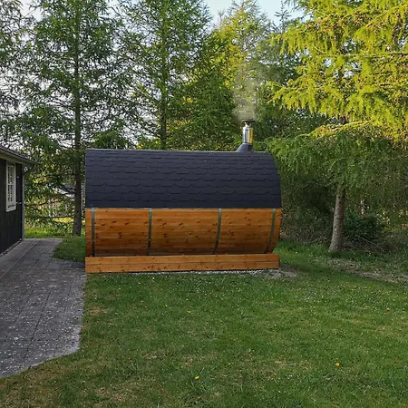 Prázdninový dům In With Sauna *